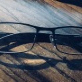 Glasses's picture